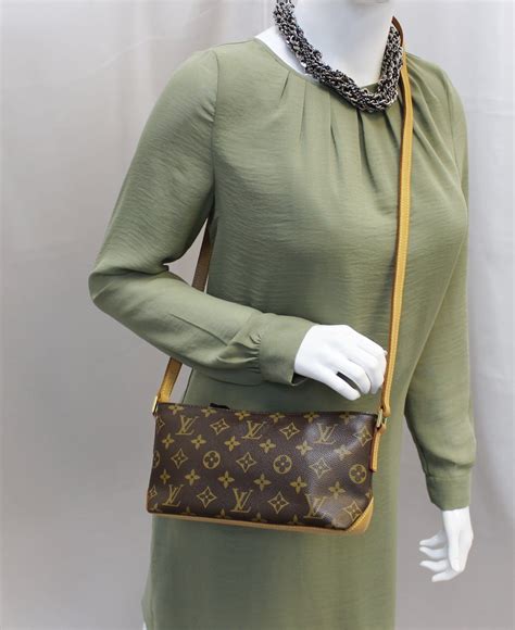 Auth Louis Vuitton Monogram Trotteur Shoulder Bag Crossbody 